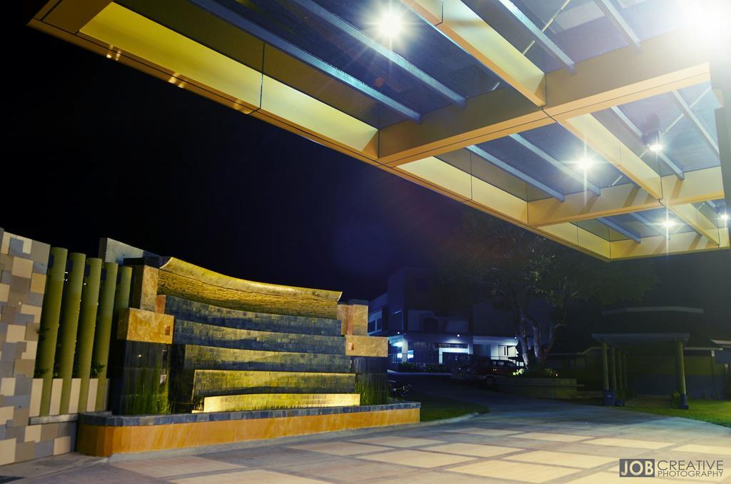 Sarrat Rivermount Hotel And Resort מראה חיצוני תמונה
