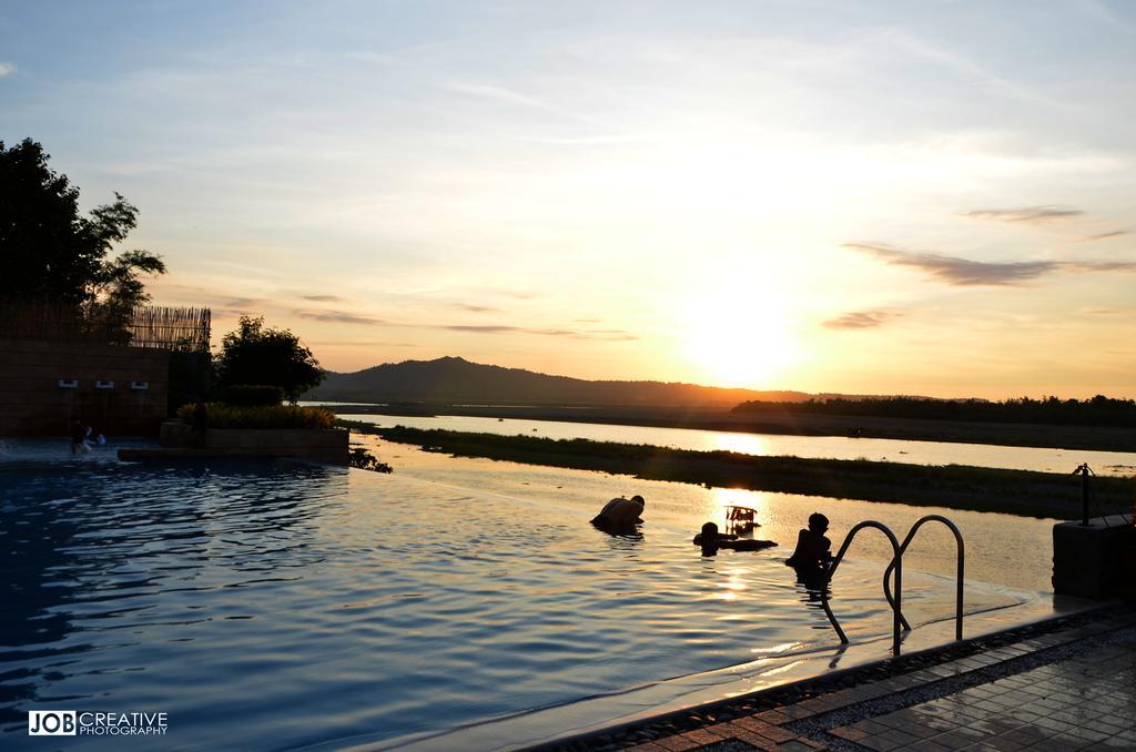 Sarrat Rivermount Hotel And Resort מראה חיצוני תמונה